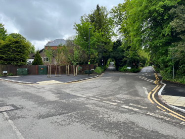 Kenley Lane Welcomes Road valley Road junction