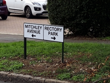 Mitchley Avenue / Rectory Park